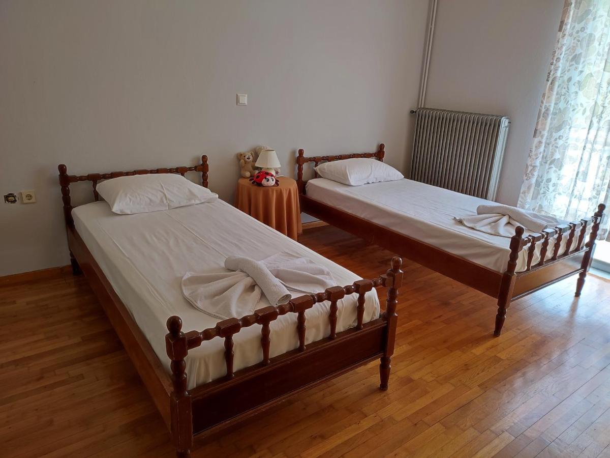 Thea Court Clio & Erato Apartments Palaiontsiflikion Ngoại thất bức ảnh