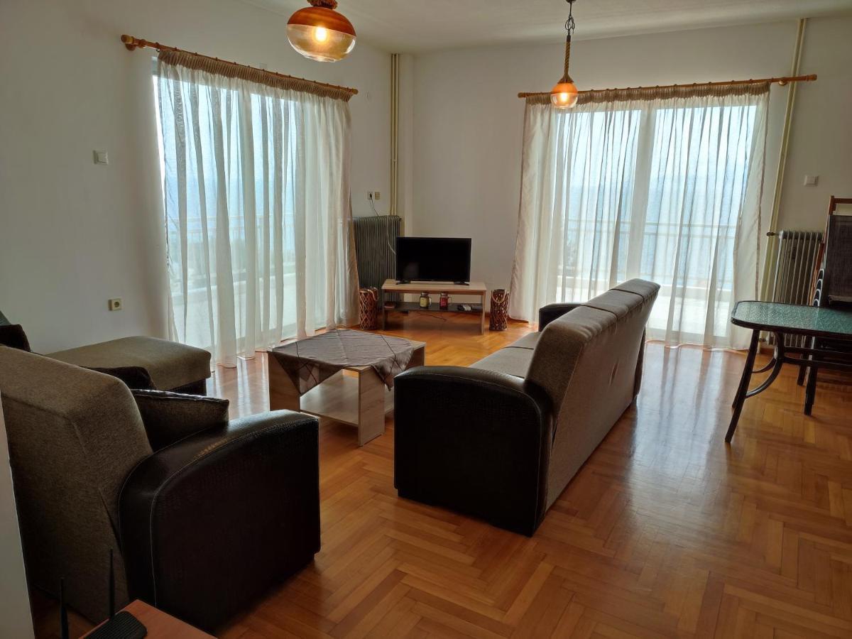 Thea Court Clio & Erato Apartments Palaiontsiflikion Ngoại thất bức ảnh